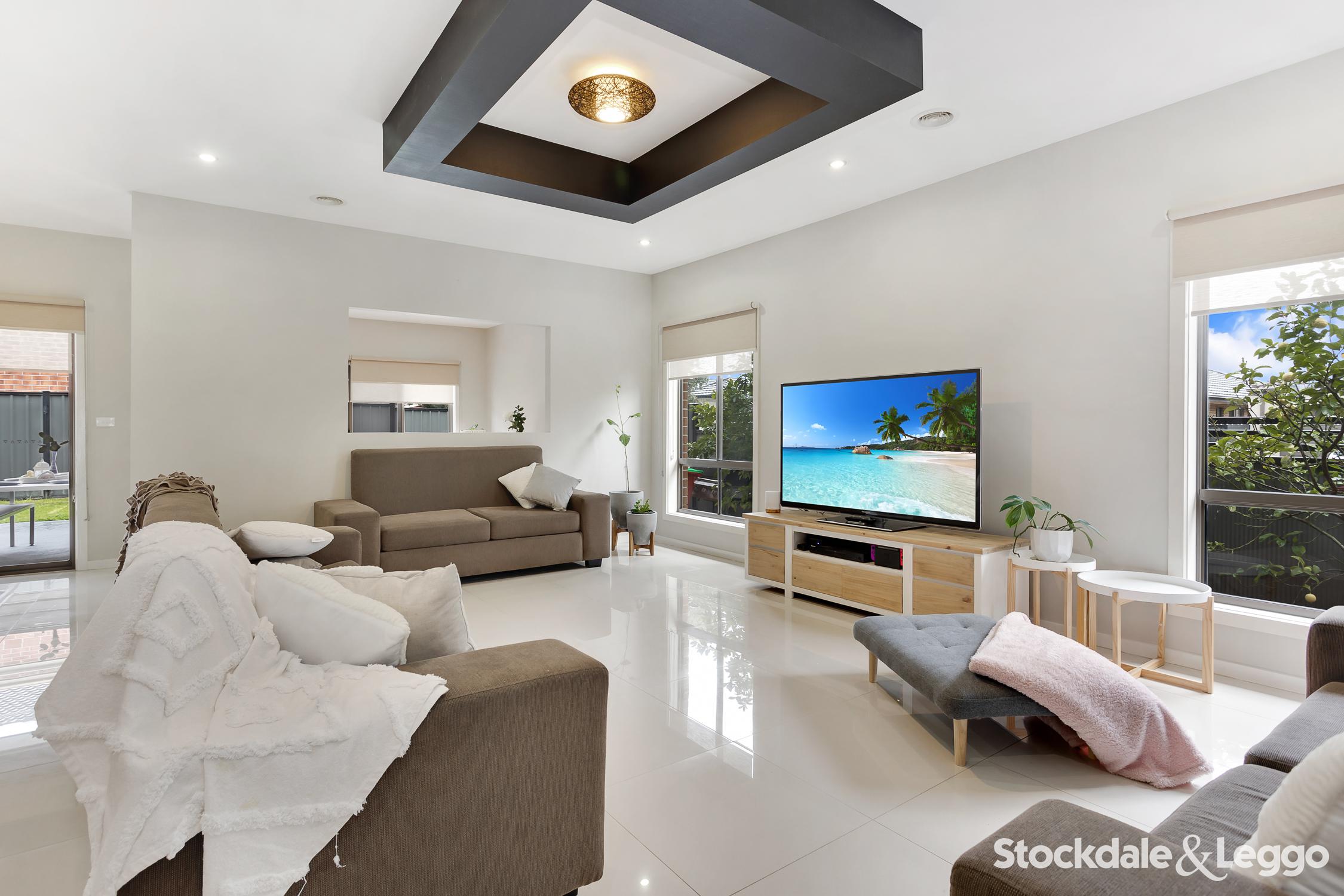52 Moor Park Drive, Craigieburn VIC, Craigieburn - Thumbnail 2