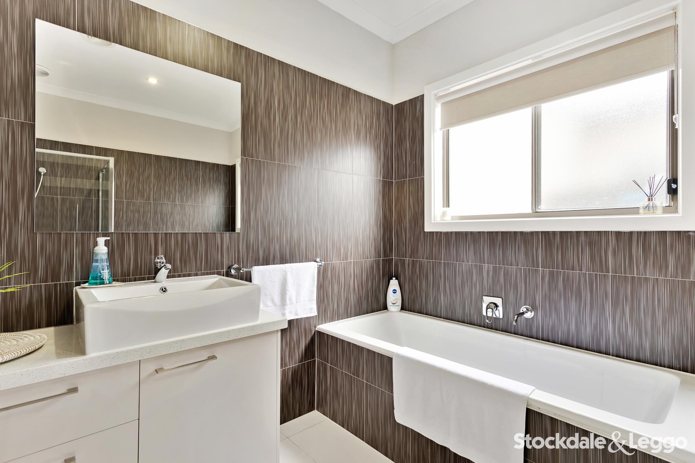 52 Moor Park Drive, Craigieburn VIC, Craigieburn - Thumbnail 6