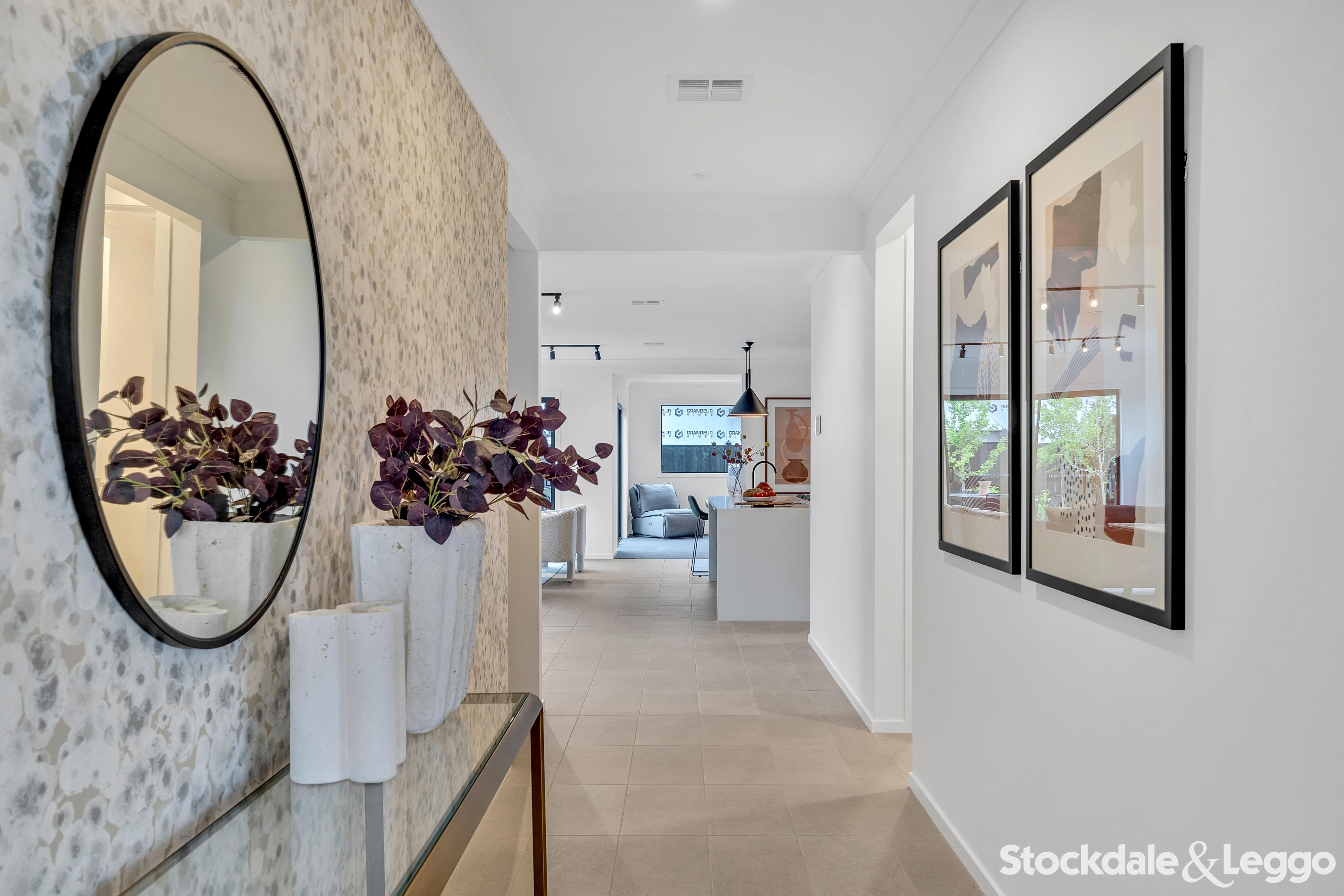 7 Carrington Drive, Mickleham VIC, Mickleham - Thumbnail 2