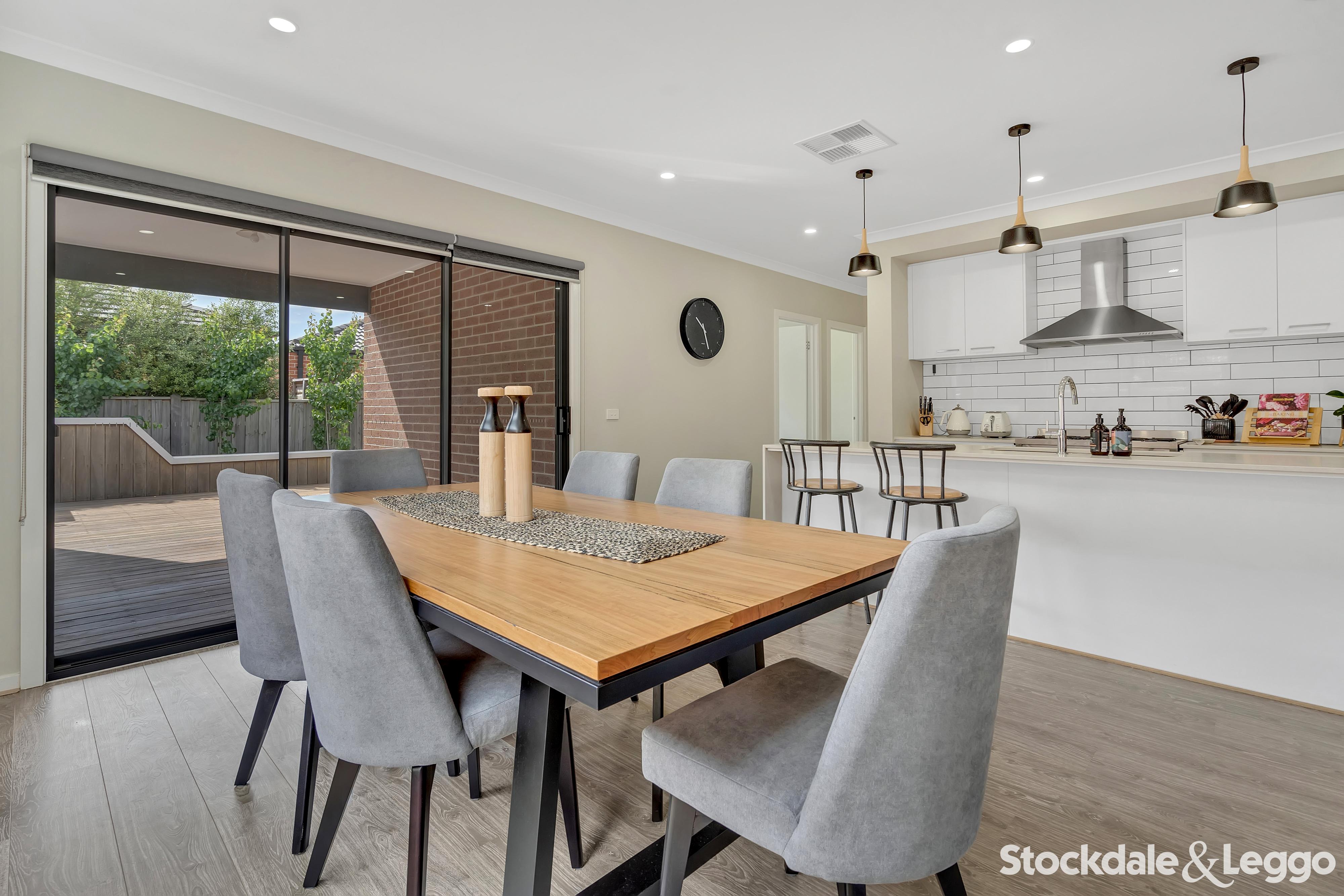 11 Retlaw Road, Mickleham VIC, Mickleham - Thumbnail 3