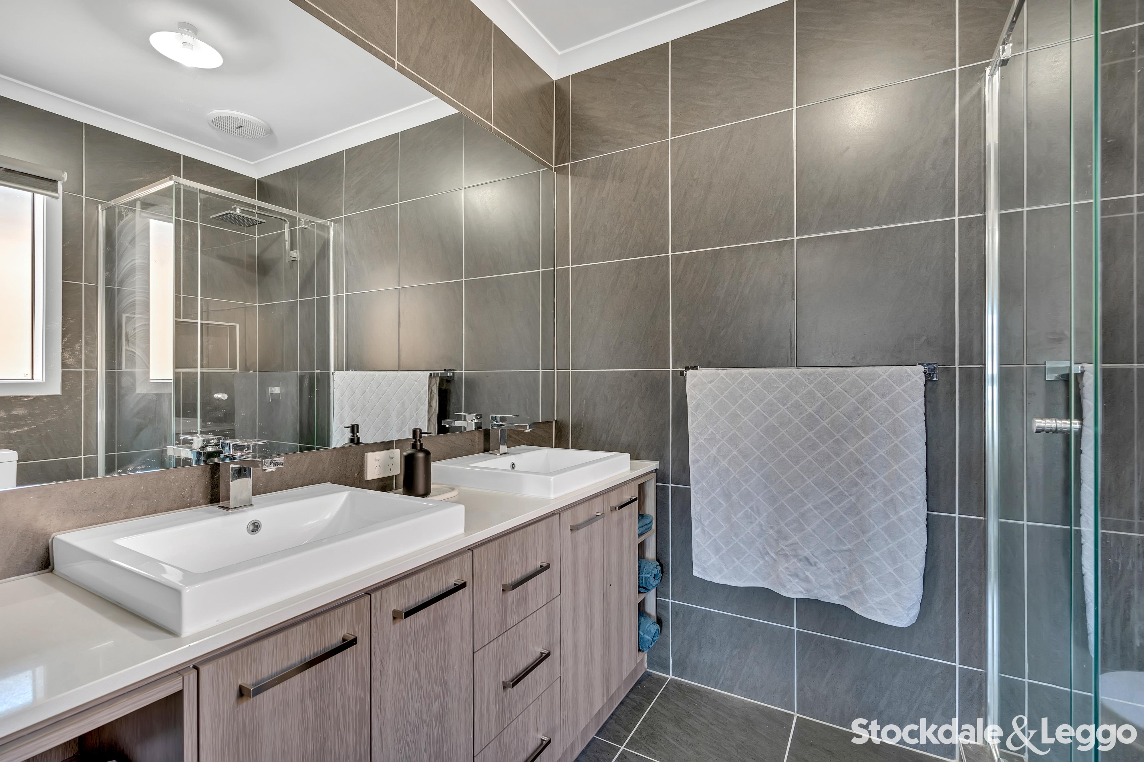 11 Retlaw Road, Mickleham VIC, Mickleham - Thumbnail 7