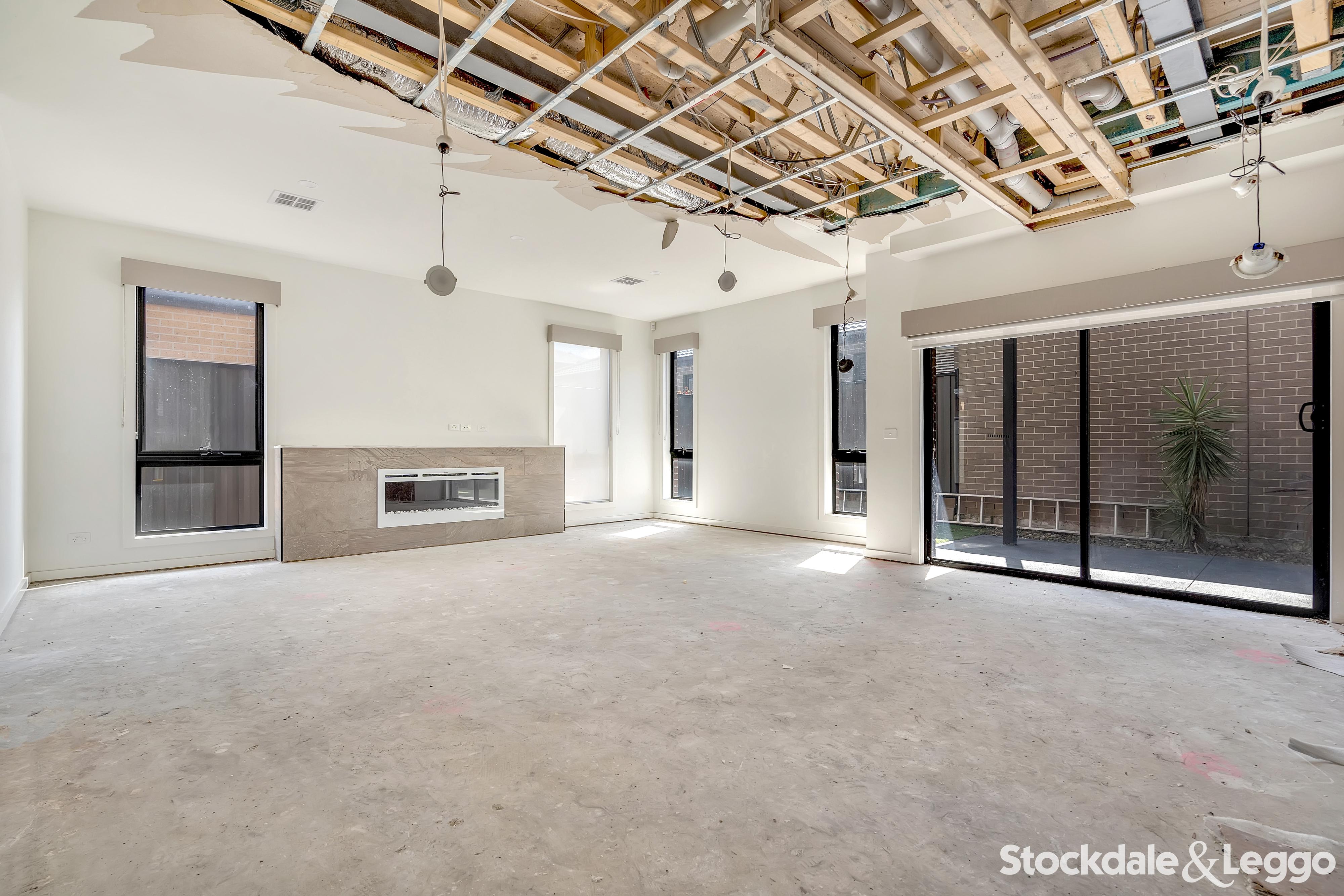 36 Emblem Way, Craigieburn VIC, Craigieburn - Thumbnail 4