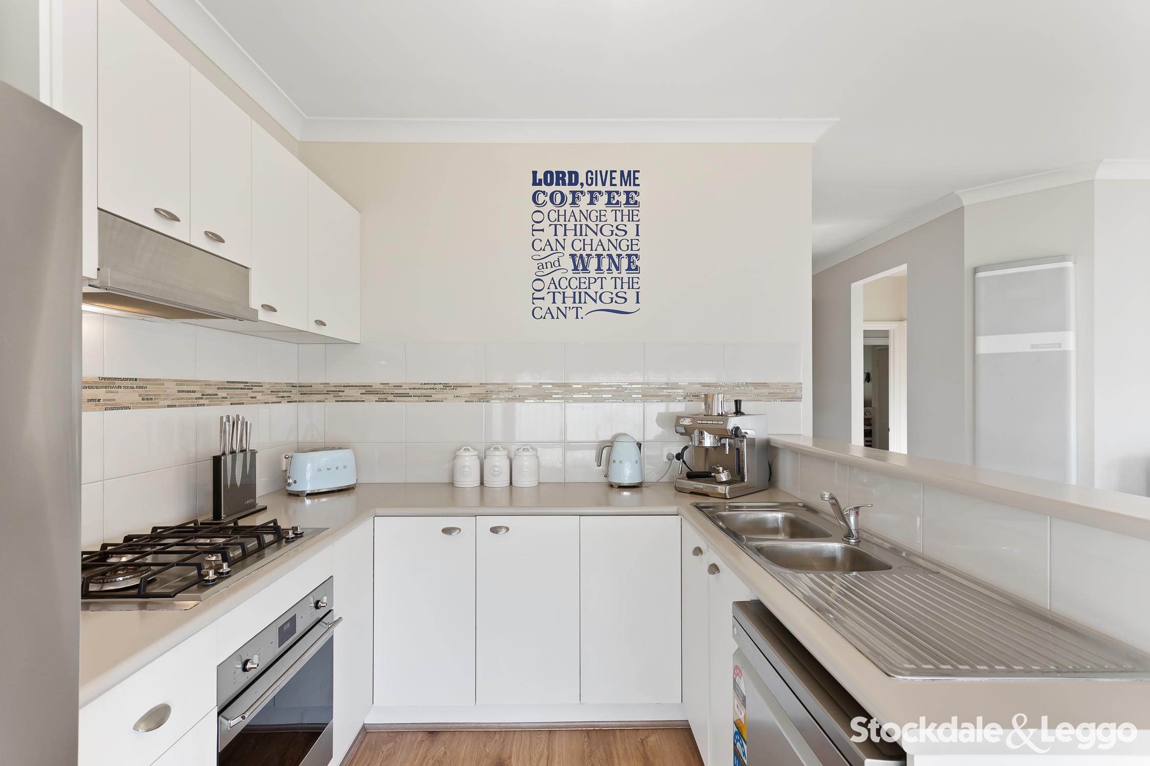 70 Mulberry Pass, Craigieburn VIC, Craigieburn - Thumbnail 2