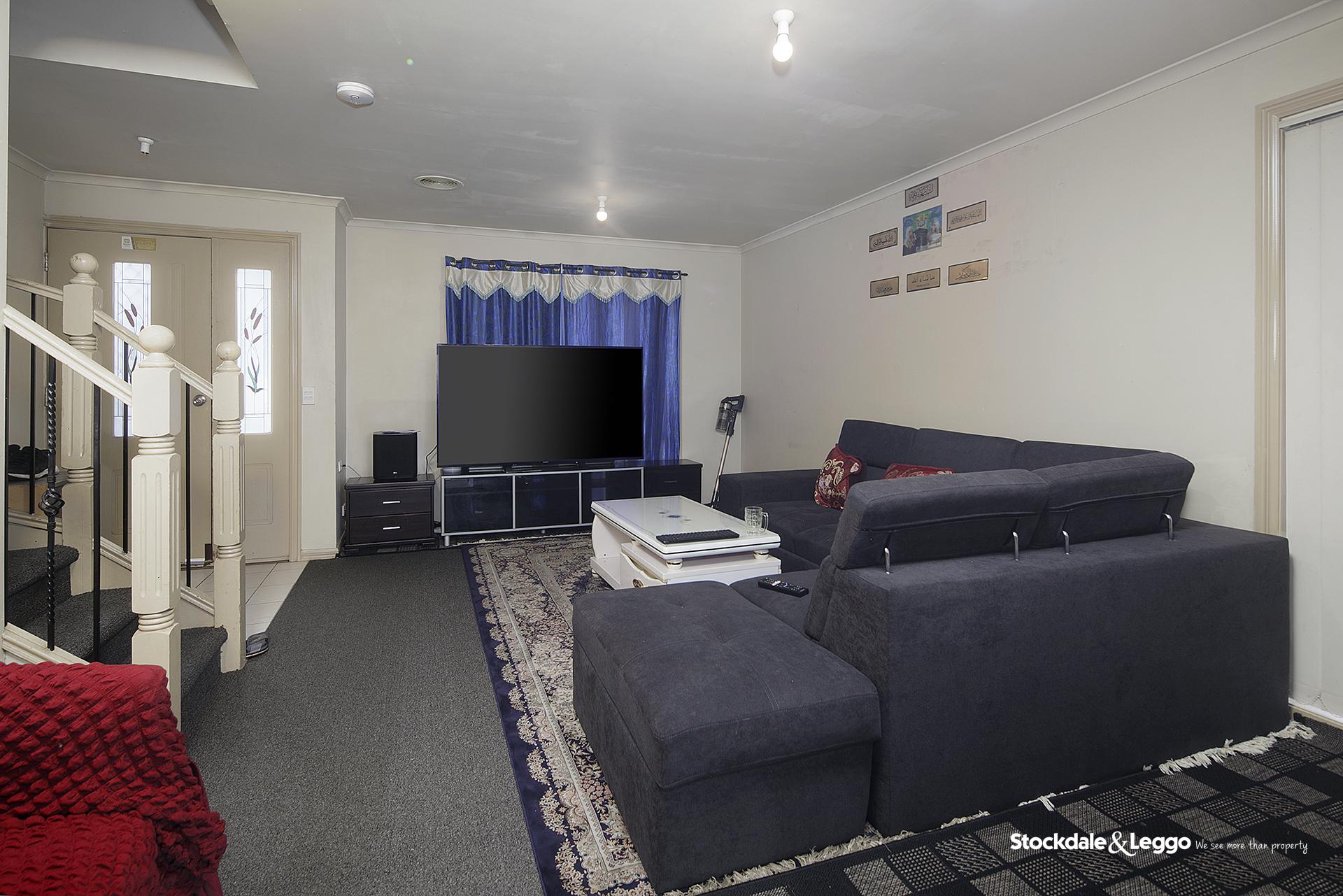 1/9 Carson Street, Dandenong VIC, Dandenong - Thumbnail 2