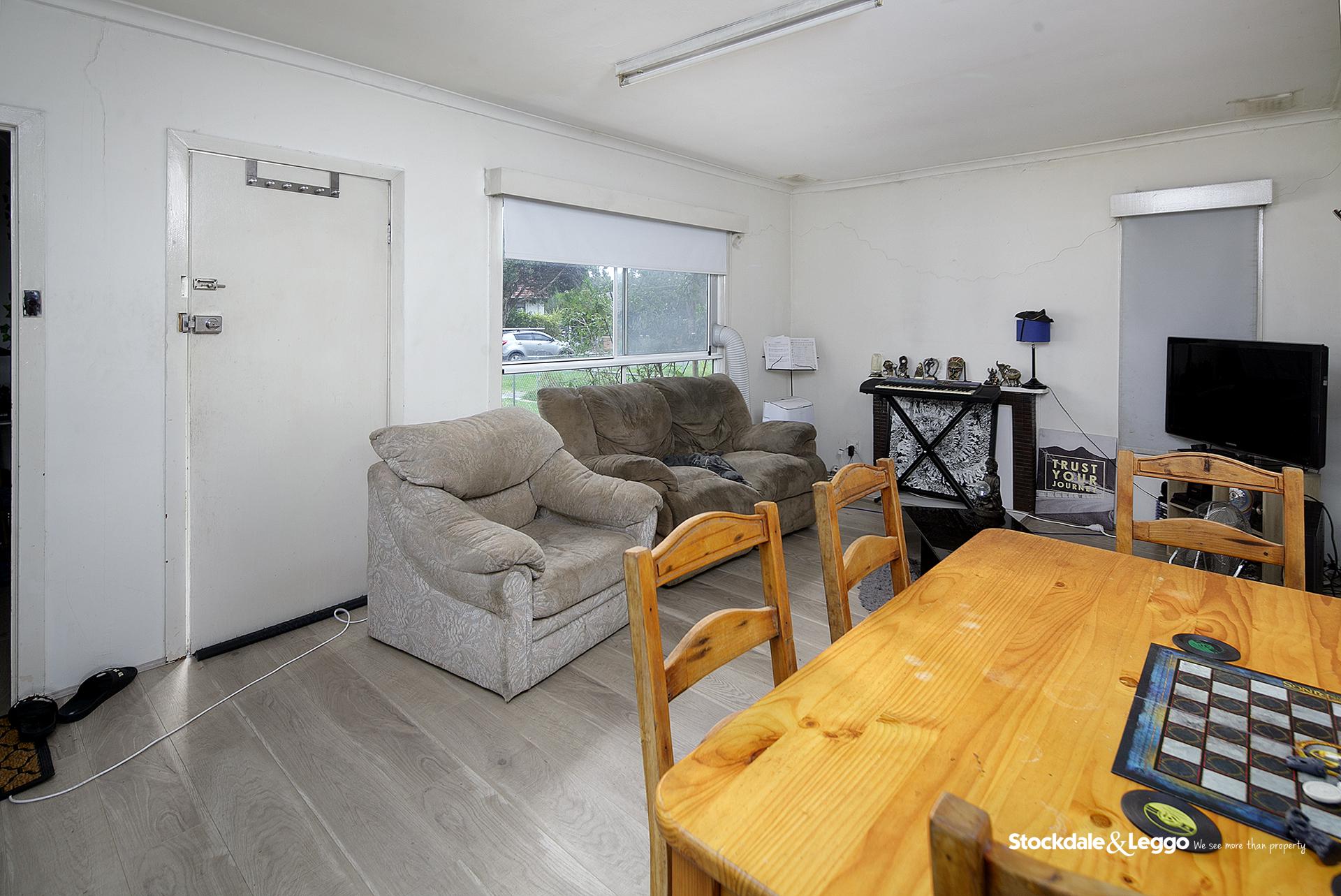 17 Oak Avenue, Doveton VIC, Doveton - Thumbnail 4